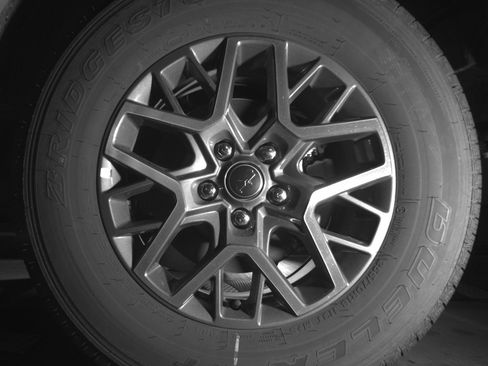 Used 2025 Jeep Wrangler Sahara image 14