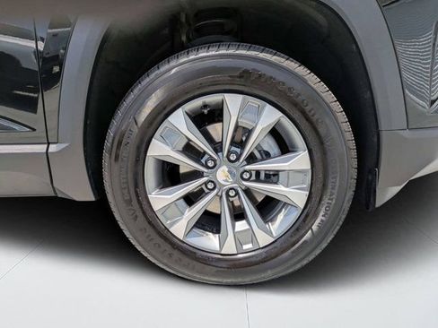 Used 2025 Chevrolet Equinox LT FWD image 10