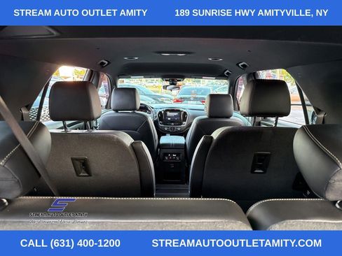 Used 2023 Chevrolet Traverse LT image 9