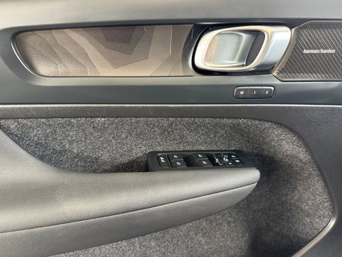 Certified 2023 Volvo C40 P8 Recharge Ultimate AWD/4WD image 10