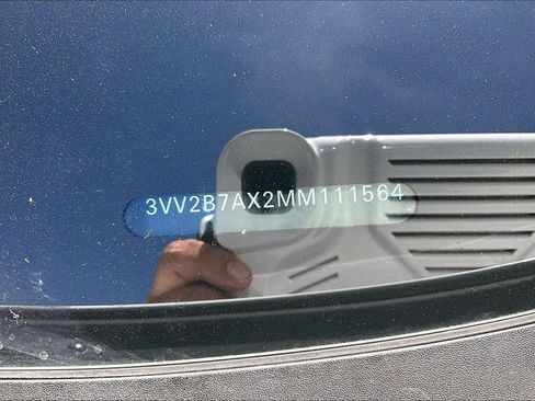 Used 2021 Volkswagen Tiguan SE AWD/4WD image 34