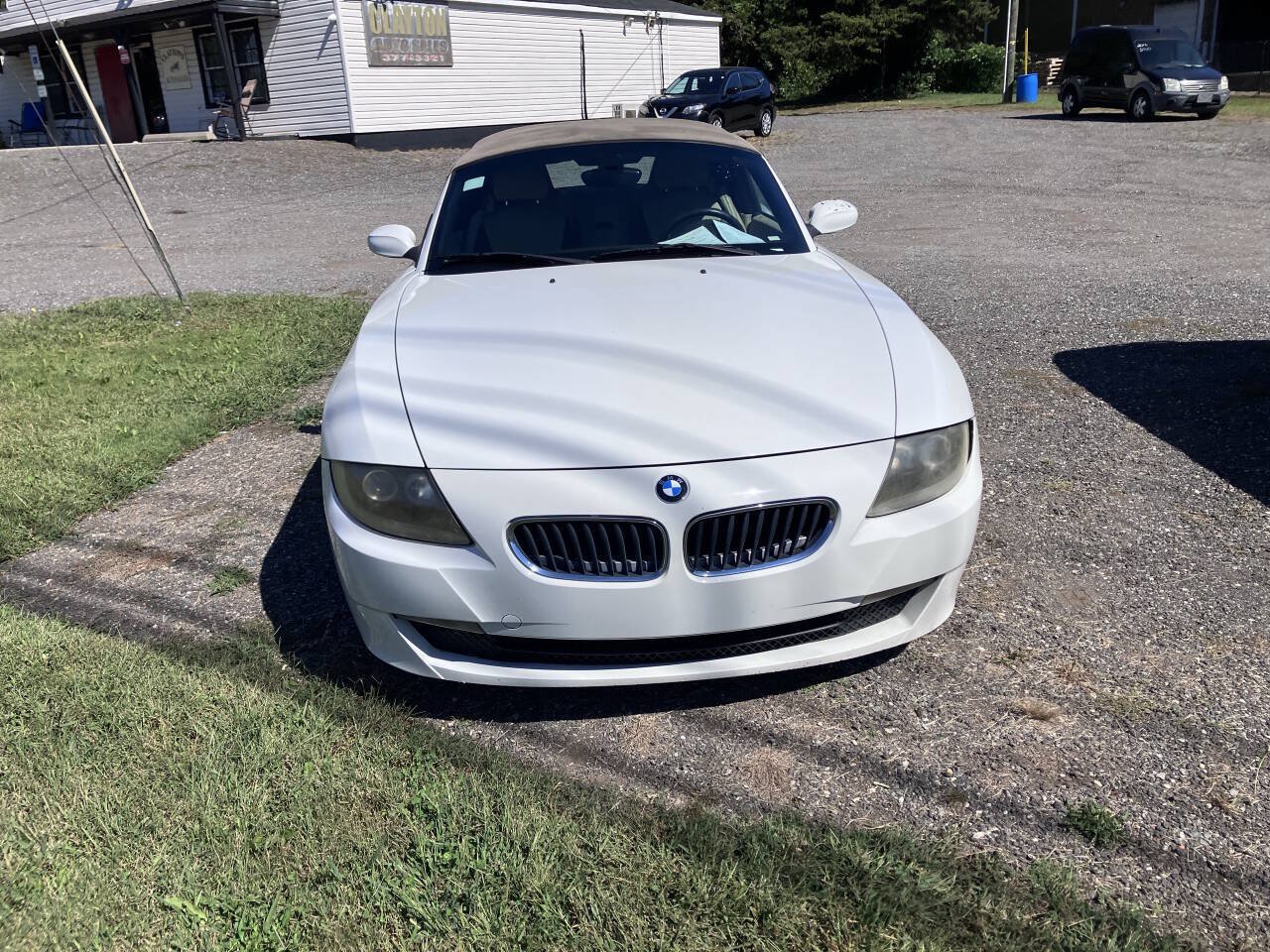Used 2007 BMW Z4 3.0i RWD image 2
