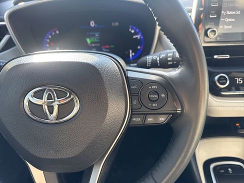 Used 2021 Toyota Corolla XSE image 15