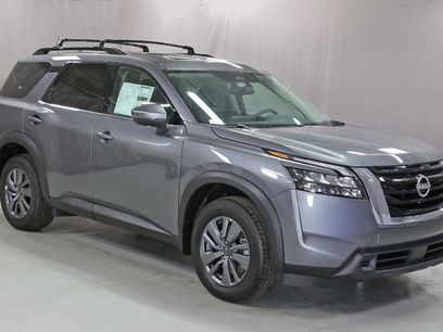 New 2025 Nissan Pathfinder SV