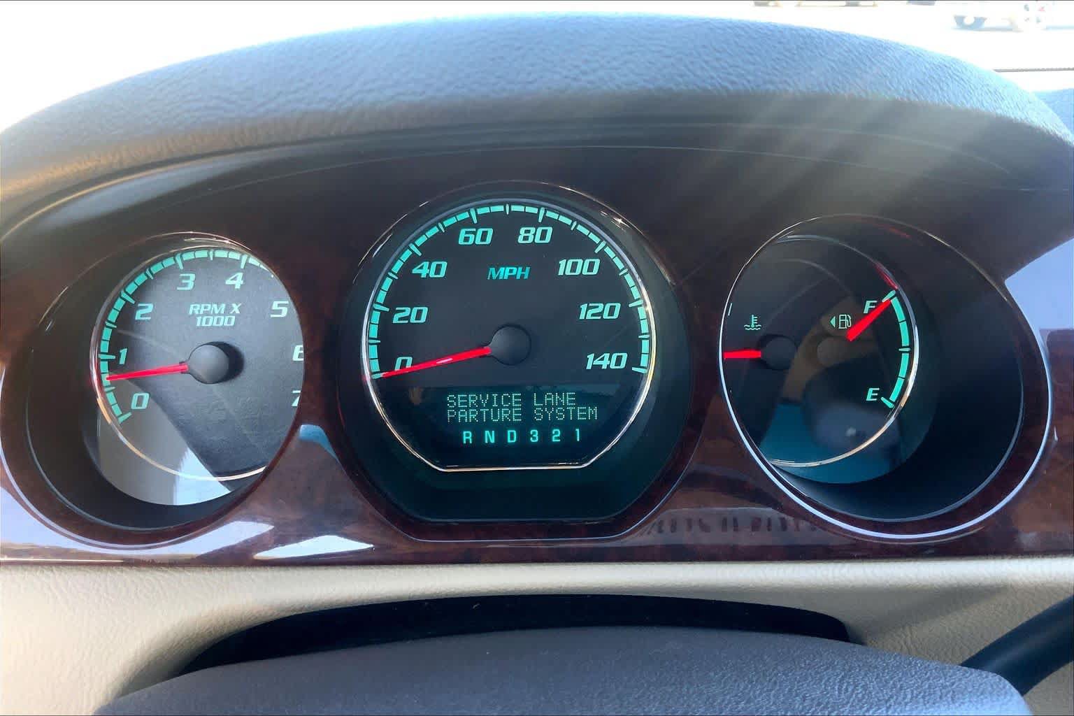 Used 2010 Buick Lucerne CXL FWD image 24