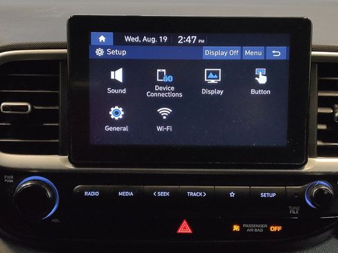 Used 2021 Hyundai Venue SE FWD image 25