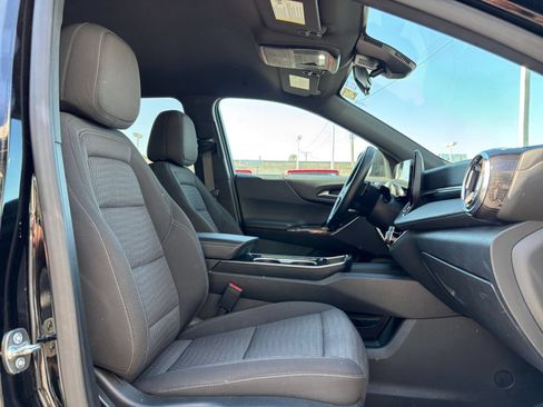 Used 2025 Chevrolet Equinox LT AWD/4WD image 38