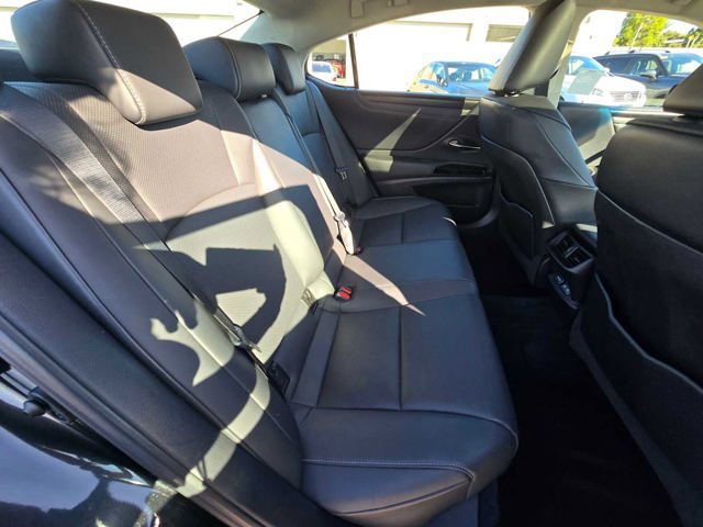 Certified 2022 Lexus ES 350 w/ Premium Package FWD image 12