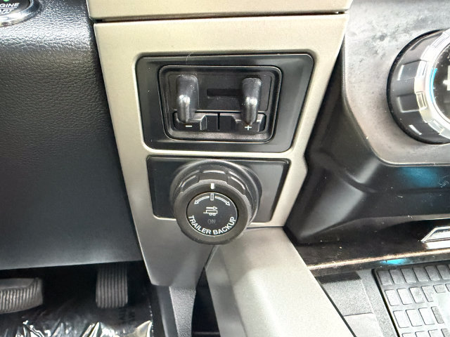Used 2022 Ford F250 Lariat w/ Lariat Ultimate Package AWD/4WD image 26
