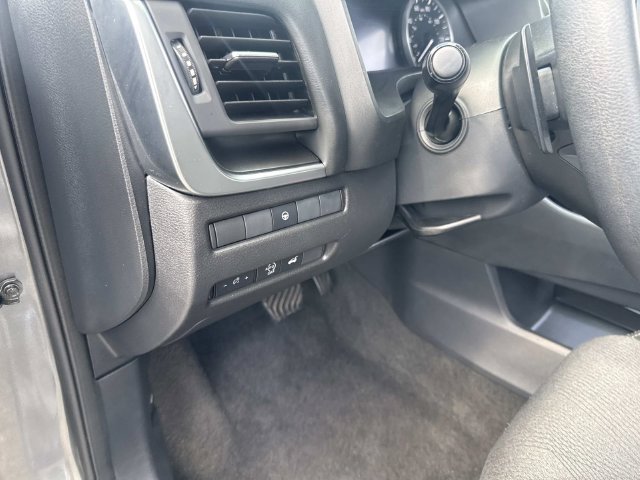 Used 2024 Nissan Rogue SV FWD image 22