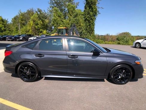 Used 2022 Honda Civic Sport image 6