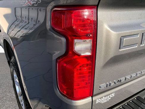 Used 2020 Chevrolet Silverado 1500 LT w/ Trailering Package AWD/4WD image 23