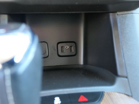 Used 2019 GMC Acadia SLE image 20