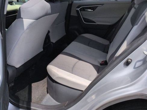 Certified 2019 Toyota RAV4 XLE w/ Convenience Package AWD/4WD image 16