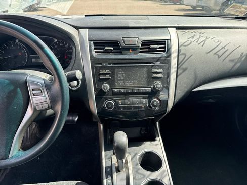 Used 2015 Nissan Altima 2.5 S w/ Power Driver Seat Package FWD image 10