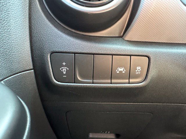 Used 2019 Hyundai Kona SE AWD/4WD image 23