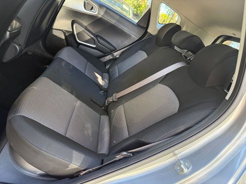 Used 2025 Kia Soul LX w/ LX Technology Package image 31