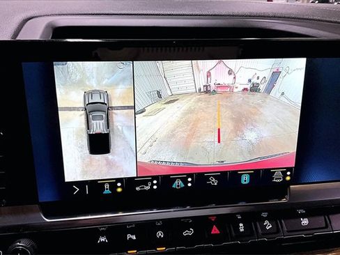 Certified 2023 Chevrolet Silverado 1500 LTZ w/ LTZ Convenience Package II image 24