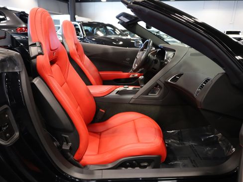 Used 2014 Chevrolet Corvette Stingray Convertible w/ 2LT Preferred Equipment Group image 40