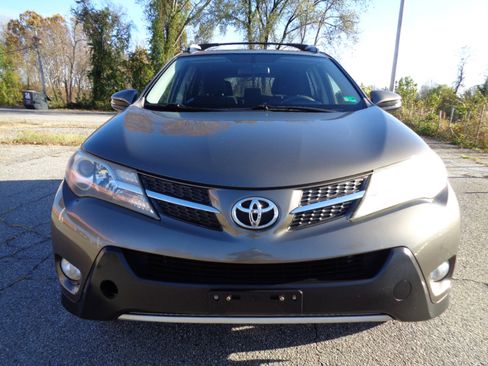 Used 2013 Toyota RAV4 XLE image 2