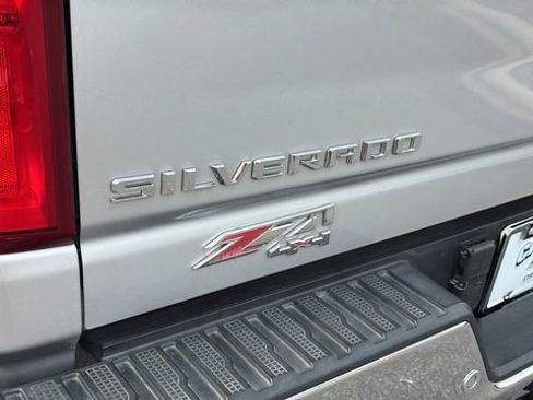 Used 2021 Chevrolet Silverado 2500 LTZ w/ LTZ Premium Package image 37