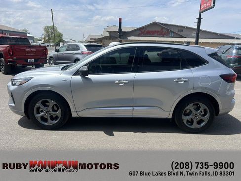 Used 2024 Ford Escape ST-Line w/ Tech Pack #1 FWD image 19