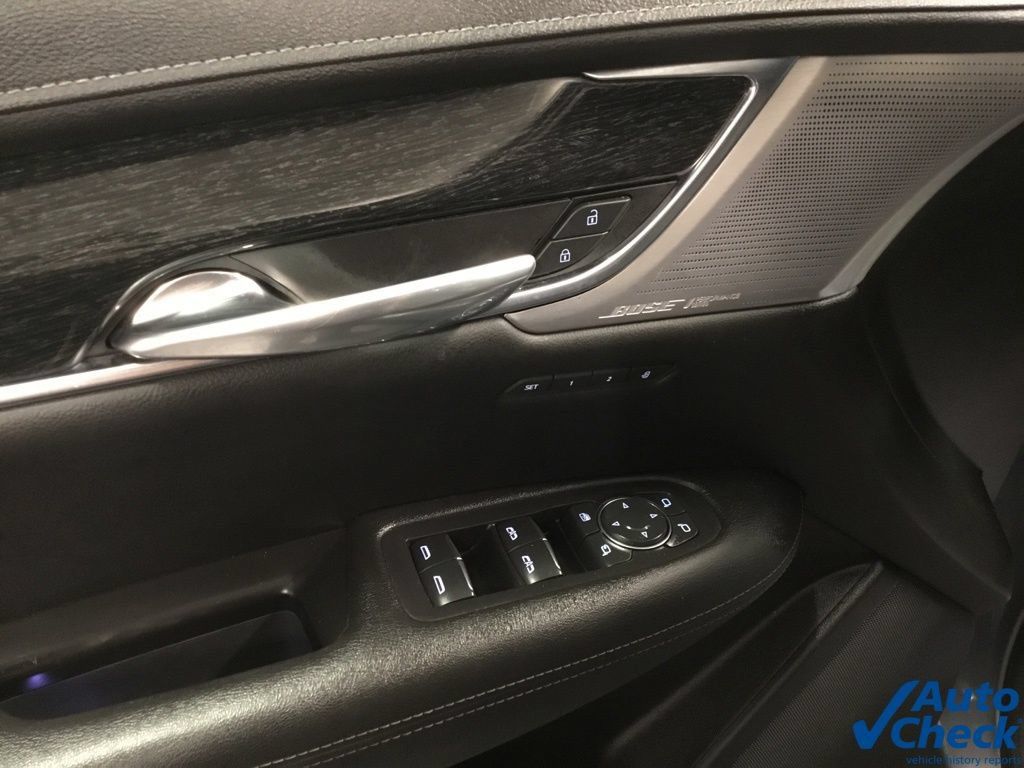 Used 2020 Cadillac XT5 Premium Luxury AWD/4WD image 28