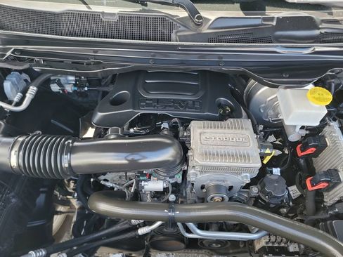 Used 2022 RAM 1500 Big Horn AWD/4WD image 18