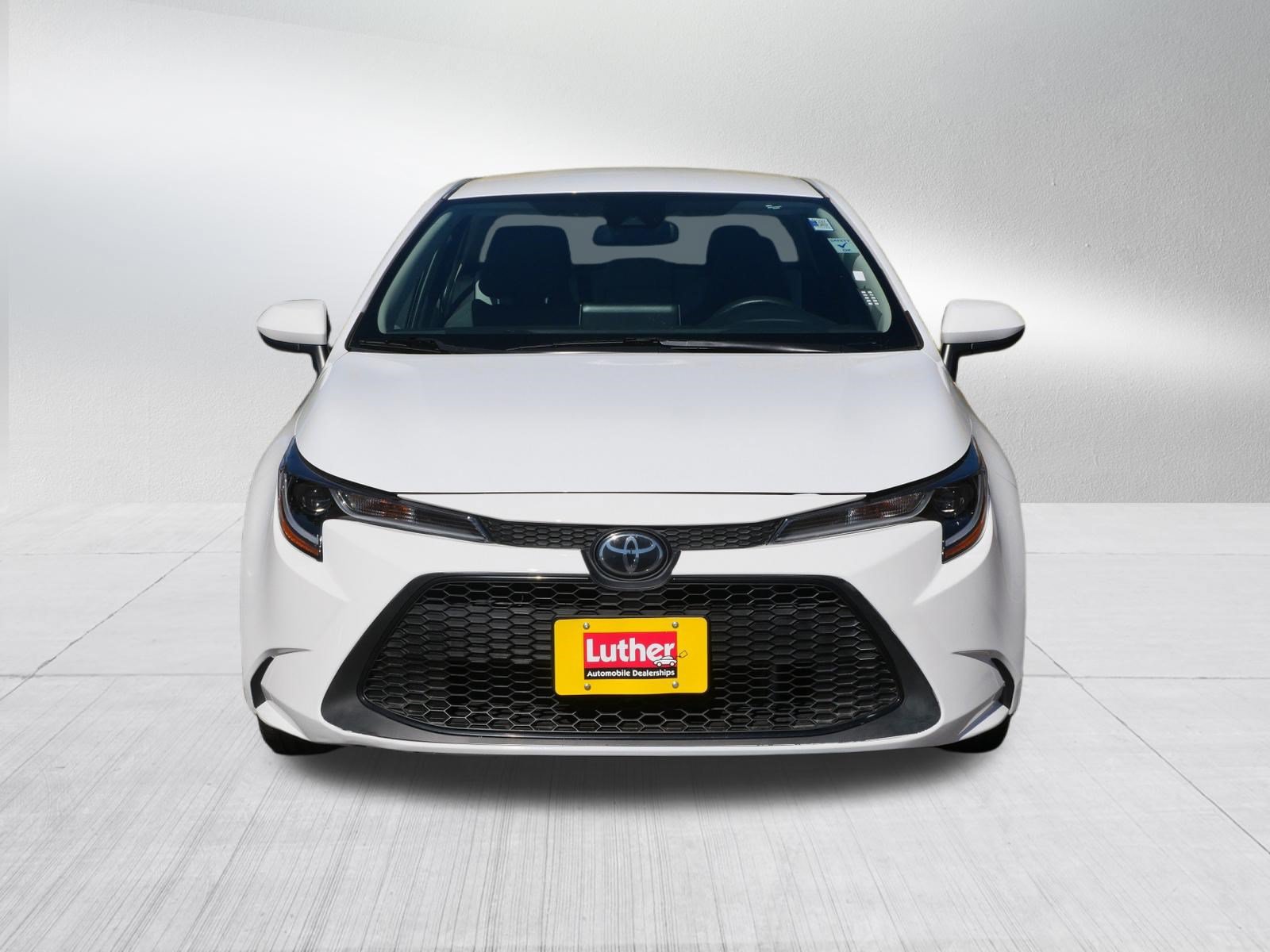 Used 2021 Toyota Corolla LE FWD image 2