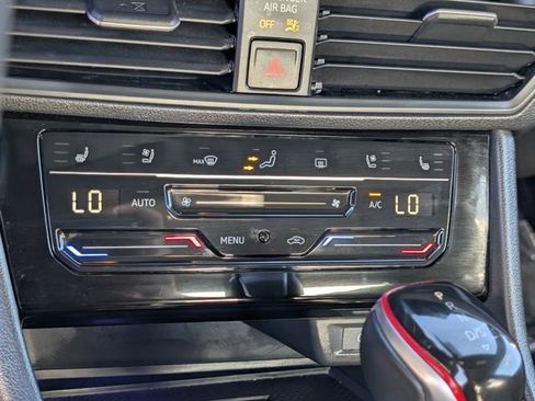 Used 2025 Volkswagen Jetta GLI Autobahn image 25