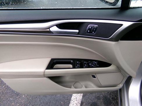 Used 2018 Ford Fusion Energi SE image 10