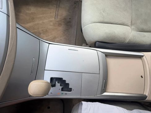 Used 2010 Toyota Avalon XL FWD image 21