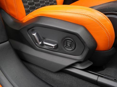 Used 2022 Lamborghini Urus image 70