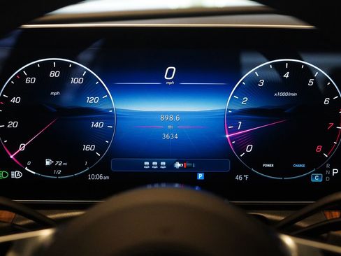 Used 2025 Mercedes-Benz C 300 4MATIC Sedan image 20