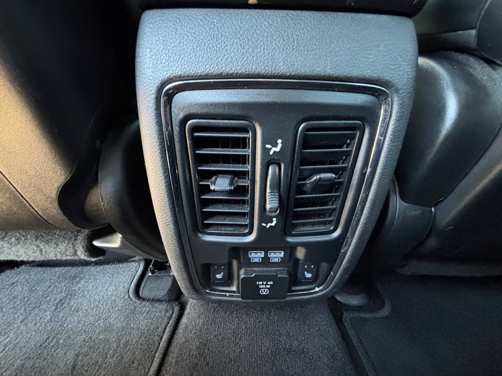 Used 2015 Dodge Durango Limited w/ Premium Group AWD/4WD image 19
