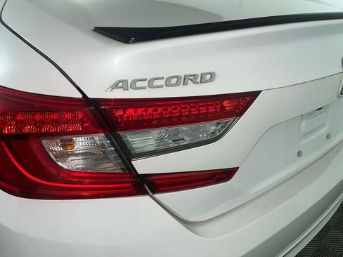 Used 2021 Honda Accord Sport image 11