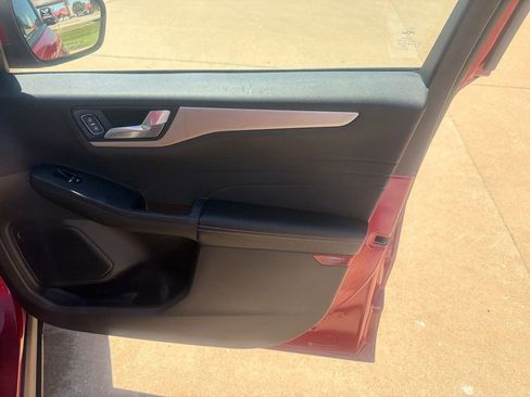 Used 2022 Ford Escape SEL FWD image 27