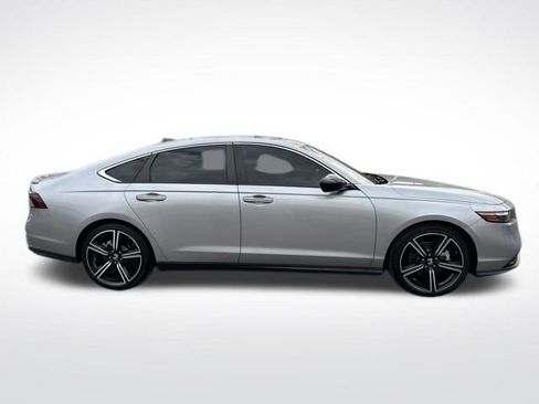 Used 2023 Honda Accord Sport image 7