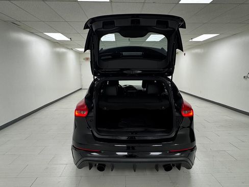 Used 2017 Ford Focus RS image 31