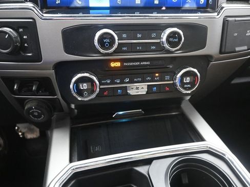 Certified 2022 Ford F250 Lariat w/ Lariat Ultimate Package image 29