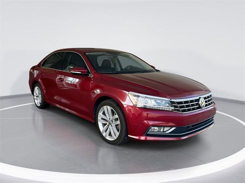 Used 2018 Volkswagen Passat 2.0T SE image 48