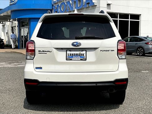 Used 2018 Subaru Forester 2.5i Touring AWD/4WD image 4