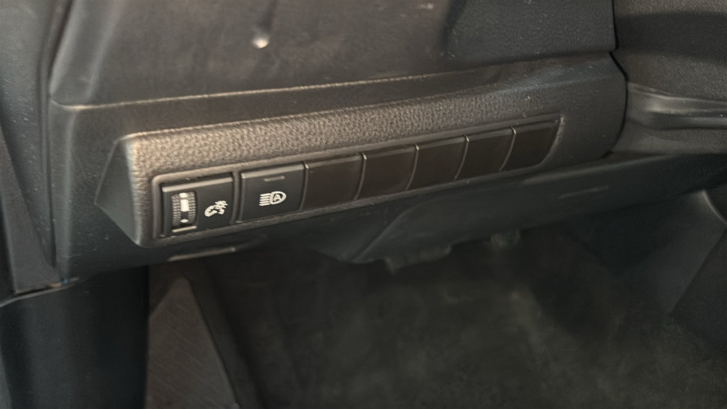 Used 2025 Toyota Corolla SE FWD image 14