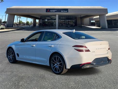 Used 2023 Genesis G70 2.0T image 4
