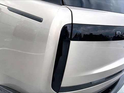 Certified 2023 Land Rover Range Rover SE image 21