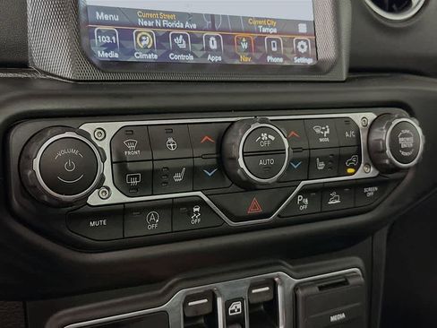 Used 2021 Jeep Wrangler Unlimited Sahara AWD/4WD image 18