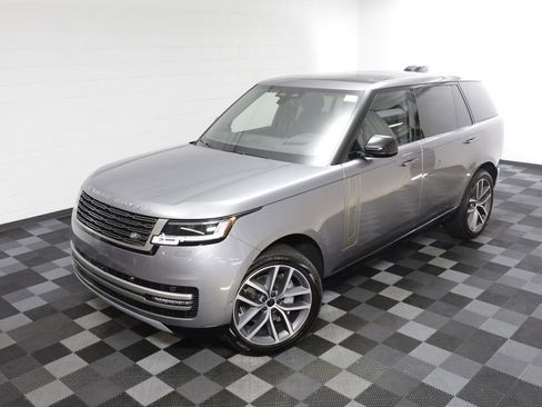 New 2026 Land Rover Range Rover Long Wheelbase SE AWD/4WD image 2