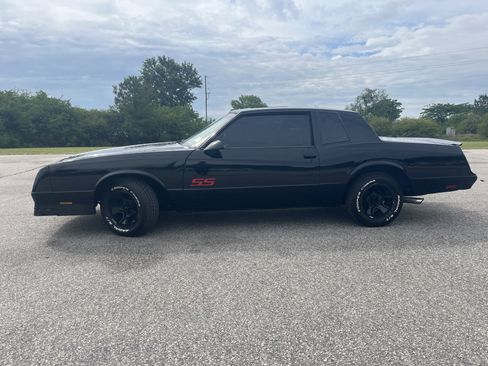 Used 1987 Chevrolet Monte Carlo SS RWD image 2