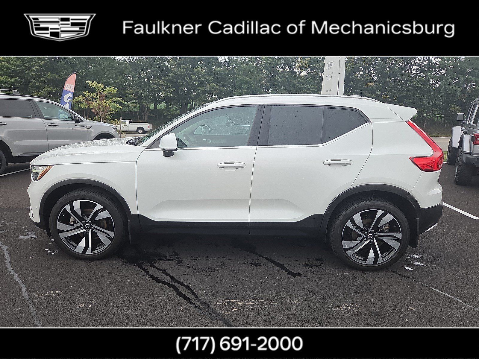 Used 2024 Volvo XC40 B5 Plus w/ Protection Package Premier AWD/4WD image 10