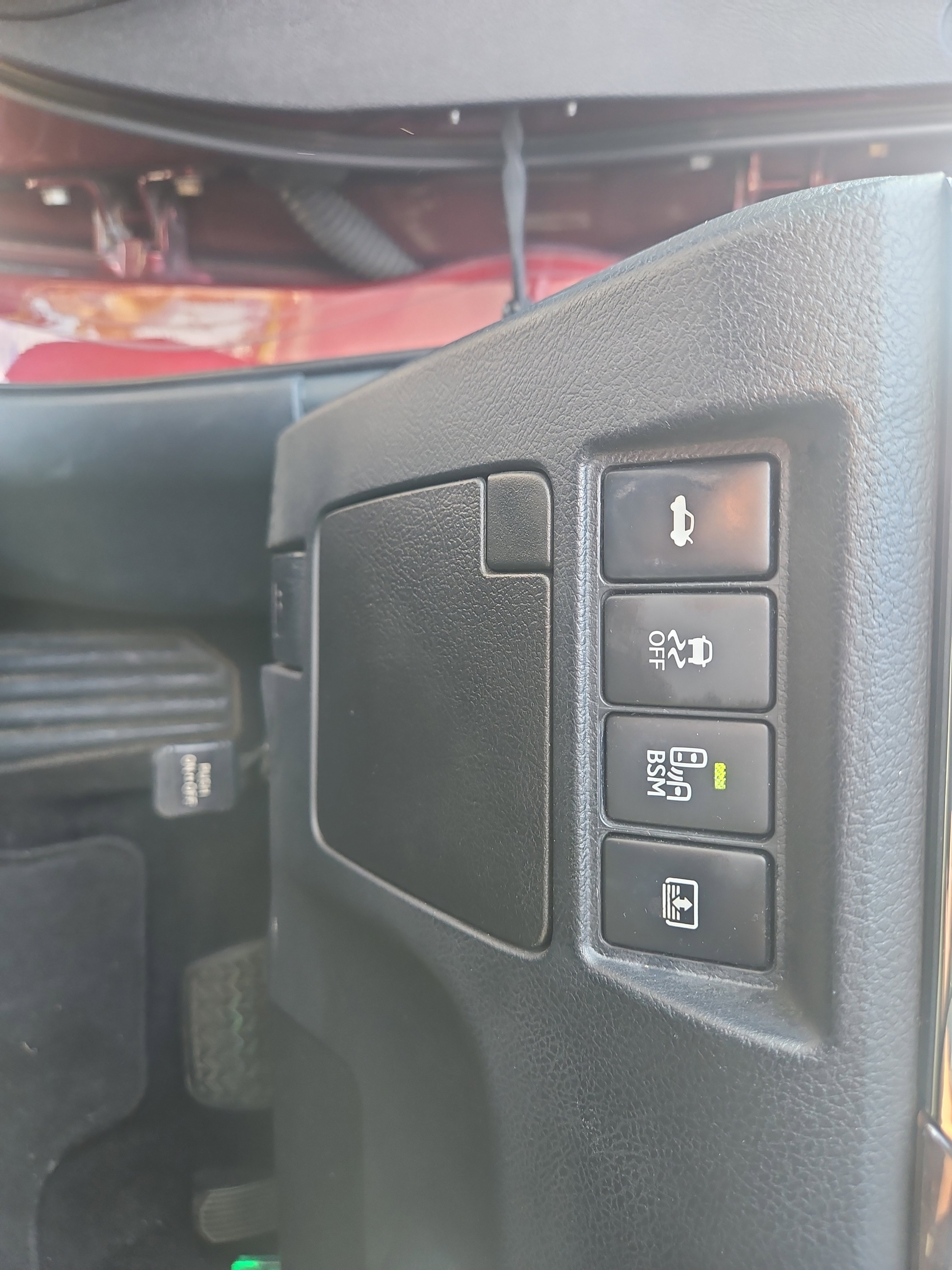 Used 2014 Toyota Avalon Limited FWD image 3